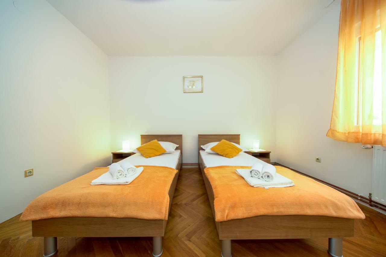 Apartments L&L Dugi Rat Zewnętrze zdjęcie