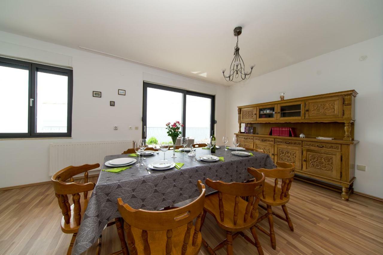 Apartments L&L Dugi Rat Zewnętrze zdjęcie