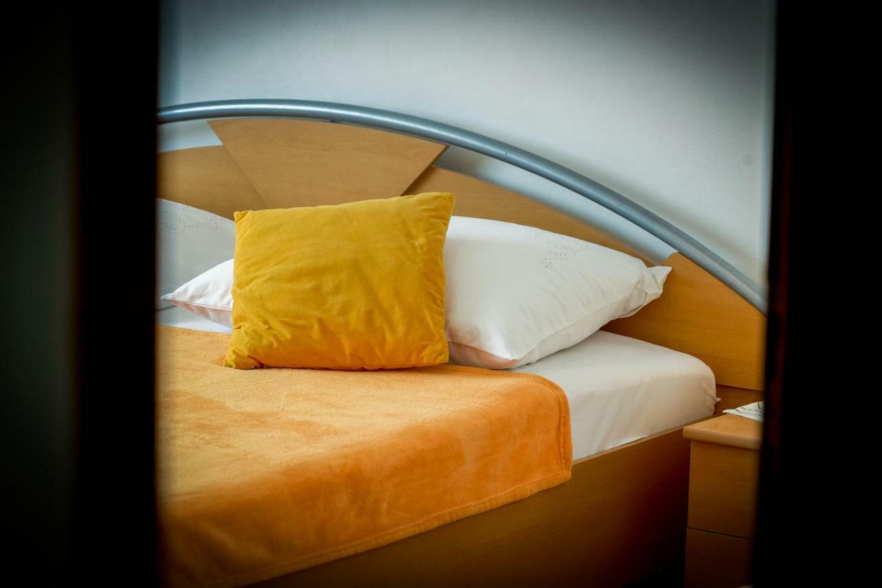 Apartments L&L Dugi Rat Zewnętrze zdjęcie