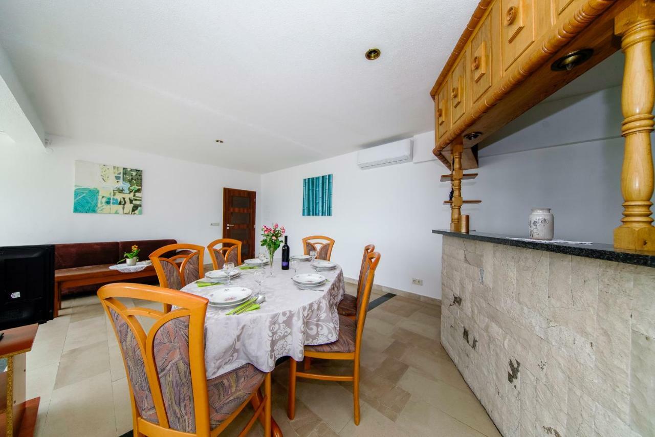 Apartments L&L Dugi Rat Zewnętrze zdjęcie