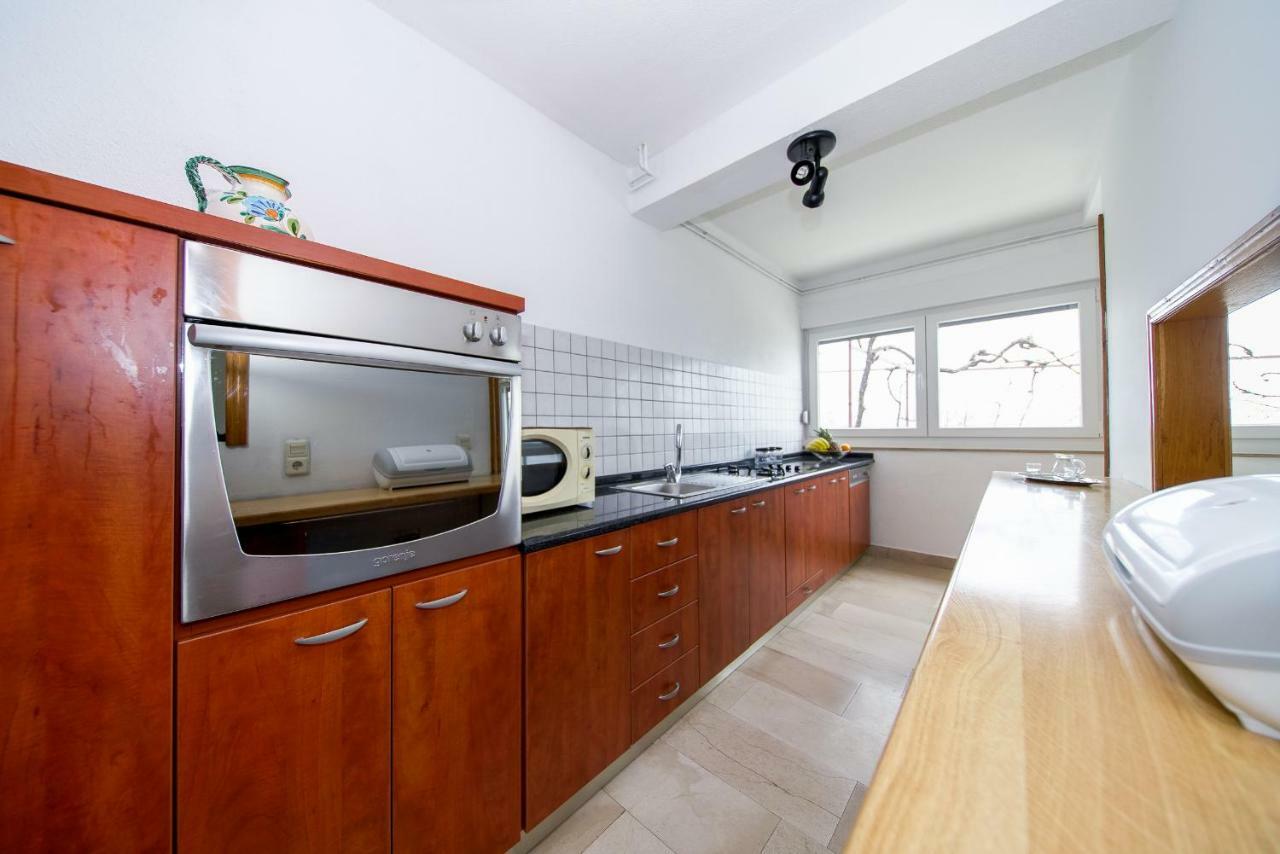 Apartments L&L Dugi Rat Zewnętrze zdjęcie